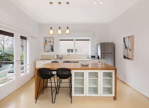 Fridge, microwave, oven, stovetop - Peaceful 2BR Apt w/ Balcony by HolyGuest (Tel Aviv-Yafo)