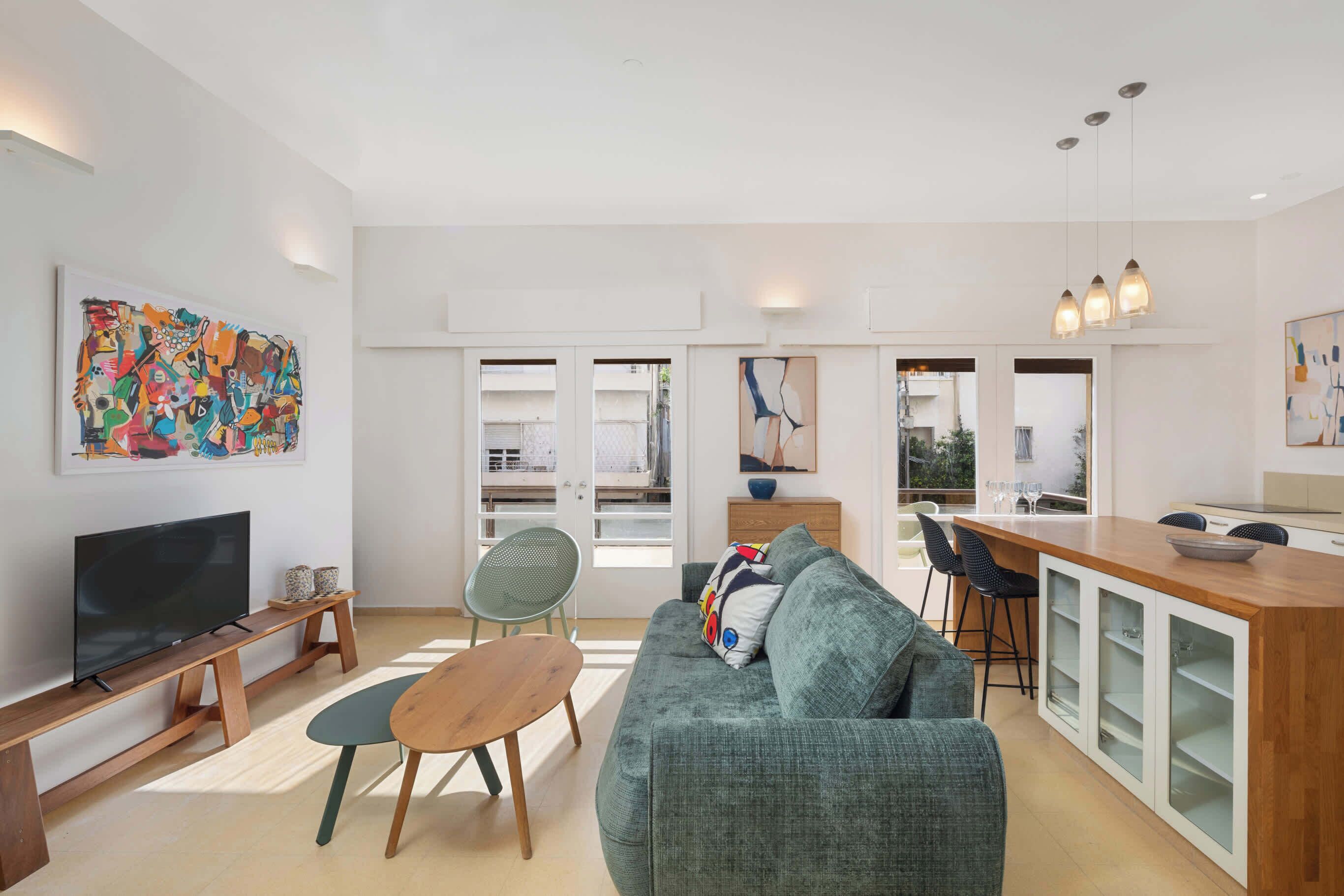 Peaceful 2br Apt W/ Balcony By Holyguest - Tel Aviv-Jaffa