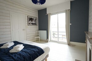 Bureau, Wi-Fi, draps fournis