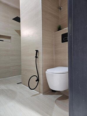 Phòng Cao cấp | Phòng tắm | Đồ dùng nhà tắm miễn phí, máy sấy tóc, xà phòng, dầu gội 