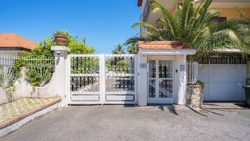 Enceinte de lâhĂ©bergement