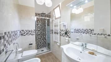 Comfort Room, Ocean View (Positano) | Bathroom