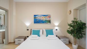 Basic-Zimmer, Balkon, Buchtblick (Ischia)