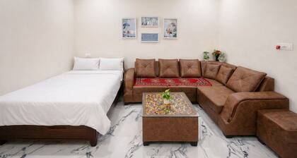 Krish Home, Clean & Cozy 2 BHK Home