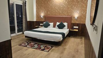 Standard Double Room, Balcony, Park View | Desk, laptop workspace, iron/ironing board, free WiFi