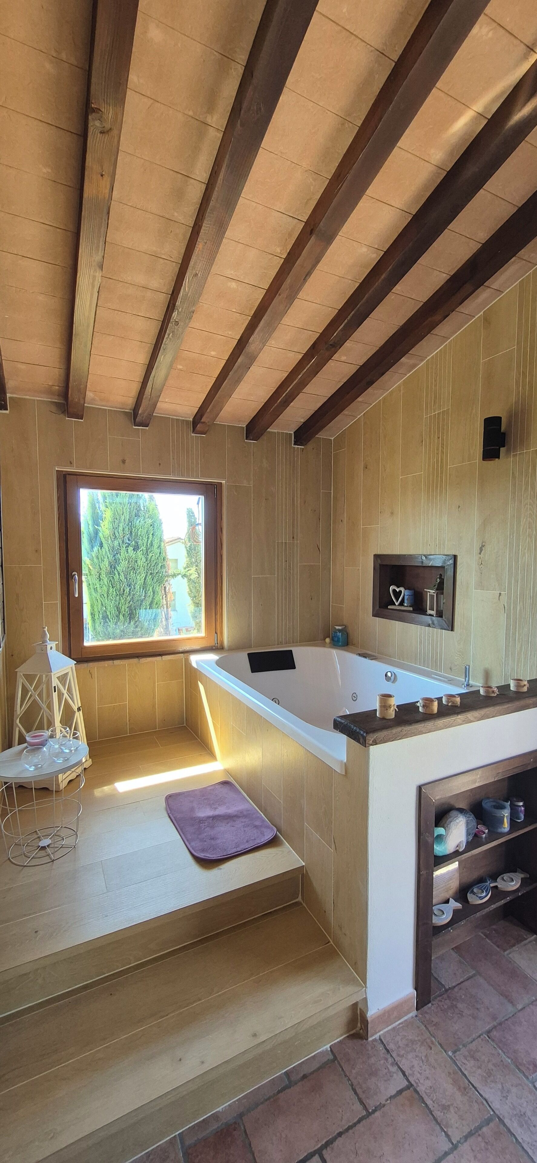 Dusche, Whirlpool, Haartrockner, Bidet