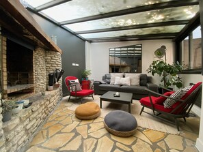 Living area - Le Bosaryn - A rare interlude on the outskirts of Paris (Charenton-le-Pont)