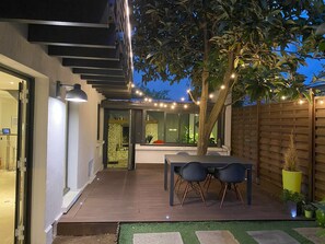 Outdoor dining - Le Bosaryn - A rare interlude on the outskirts of Paris (Charenton-le-Pont)