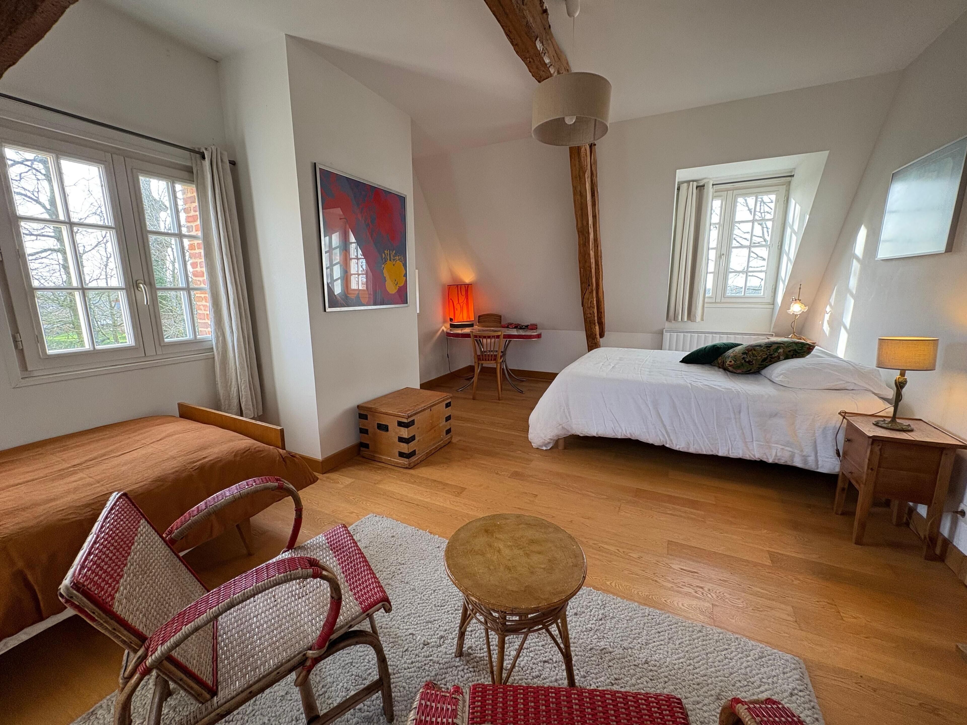 3 多间卧室、免费 WiFi、床单