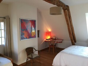 3 chambres, accès au Wi-Fi (inclus), literie fournie
