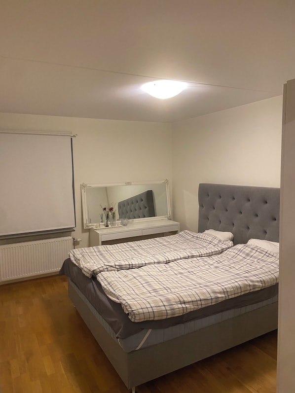 2 sovrum, skrivbord, gratis wi-fi och sängkläder