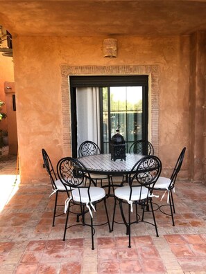 Outdoor dining - Jawhara Atlas Golf ⛳ Annakhil (MARRAKECH)