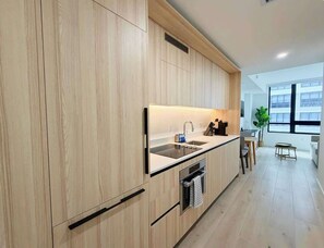 Fridge, stovetop, coffee/tea maker, toaster - Studio · Walk to FIFA Fan Fest · Pool & Gym (Miami)
