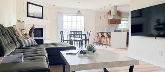 Shoreham Luxe - Vibrant 4BR\2.5BA with Waterfront