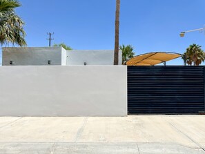 House - Quiet Mexican-style Getaway With Spacious Patio (Puerto Peñasco)