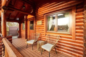 House - Host and Stay Mystic Falls (Morpeth)