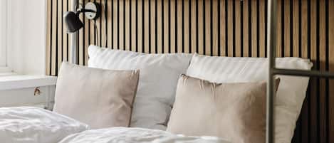 Free WiFi, bed sheets