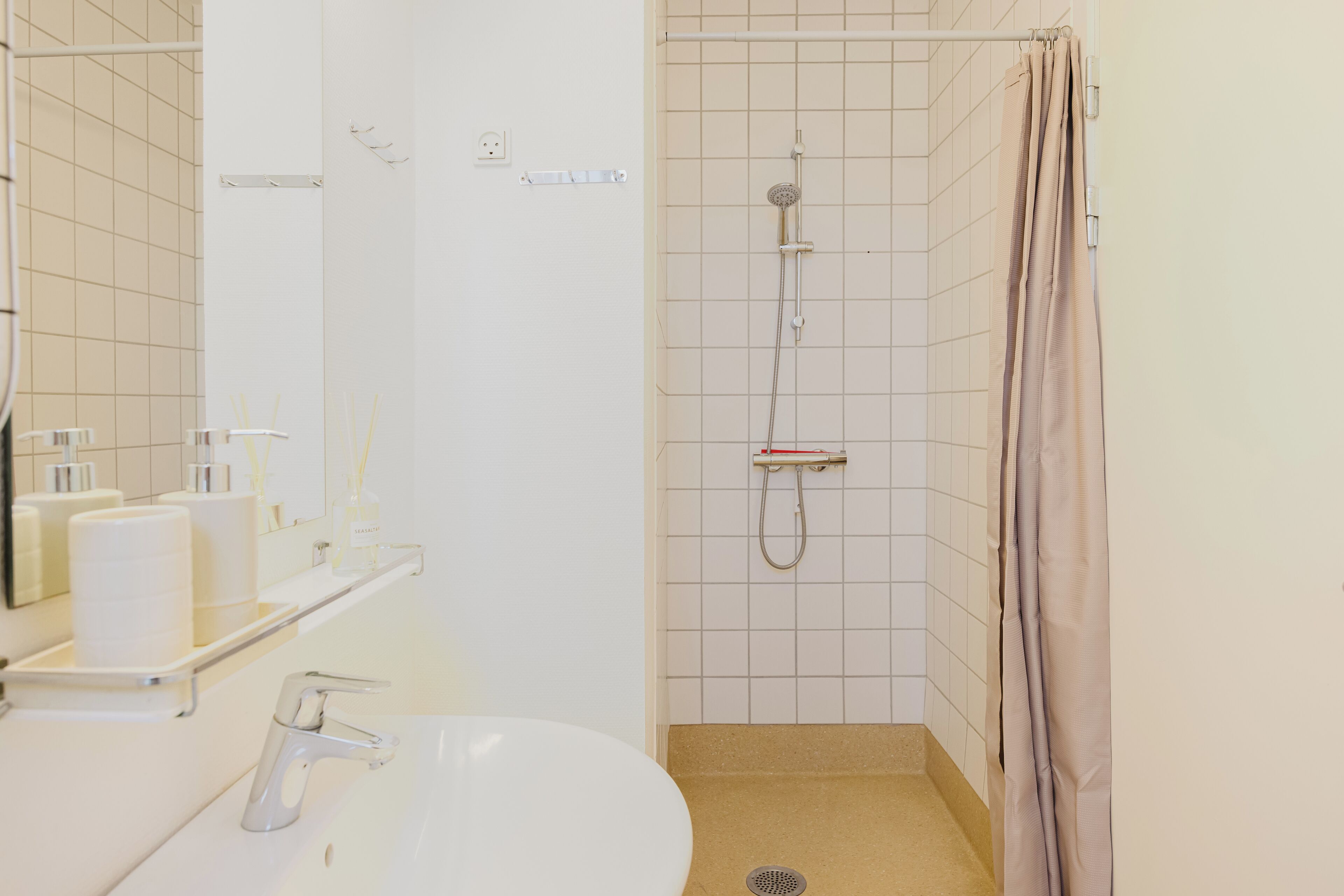 Shower, towels, soap, shampoo