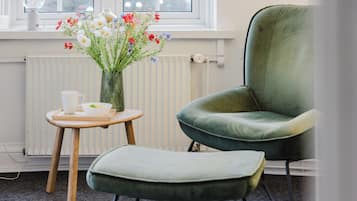 Deluxe Double Room, Balcony | Interior