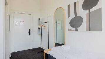 Dobbeltværelse med dobbeltseng eller 2 enkeltsenge | Gratis Wi-Fi, sengetøj