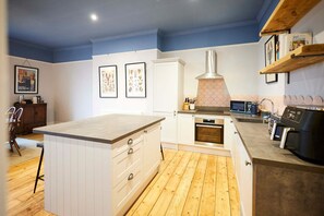 House - Host and Stay Balmoral Terrace (Saltburn-by-the-Sea)