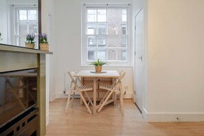 2 bedrooms, Internet - Stylish 2 bed - Tower Hamlets (London)