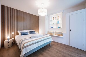 2 bedrooms, iron/ironing board, WiFi, bed sheets - The lakeside garden of presles (Menthon-Saint-Bernard)