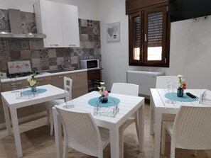 Dining - Room 'Il Fenicottero - La Salina' with Wi-Fi and Air Conditioning (Avetrana)