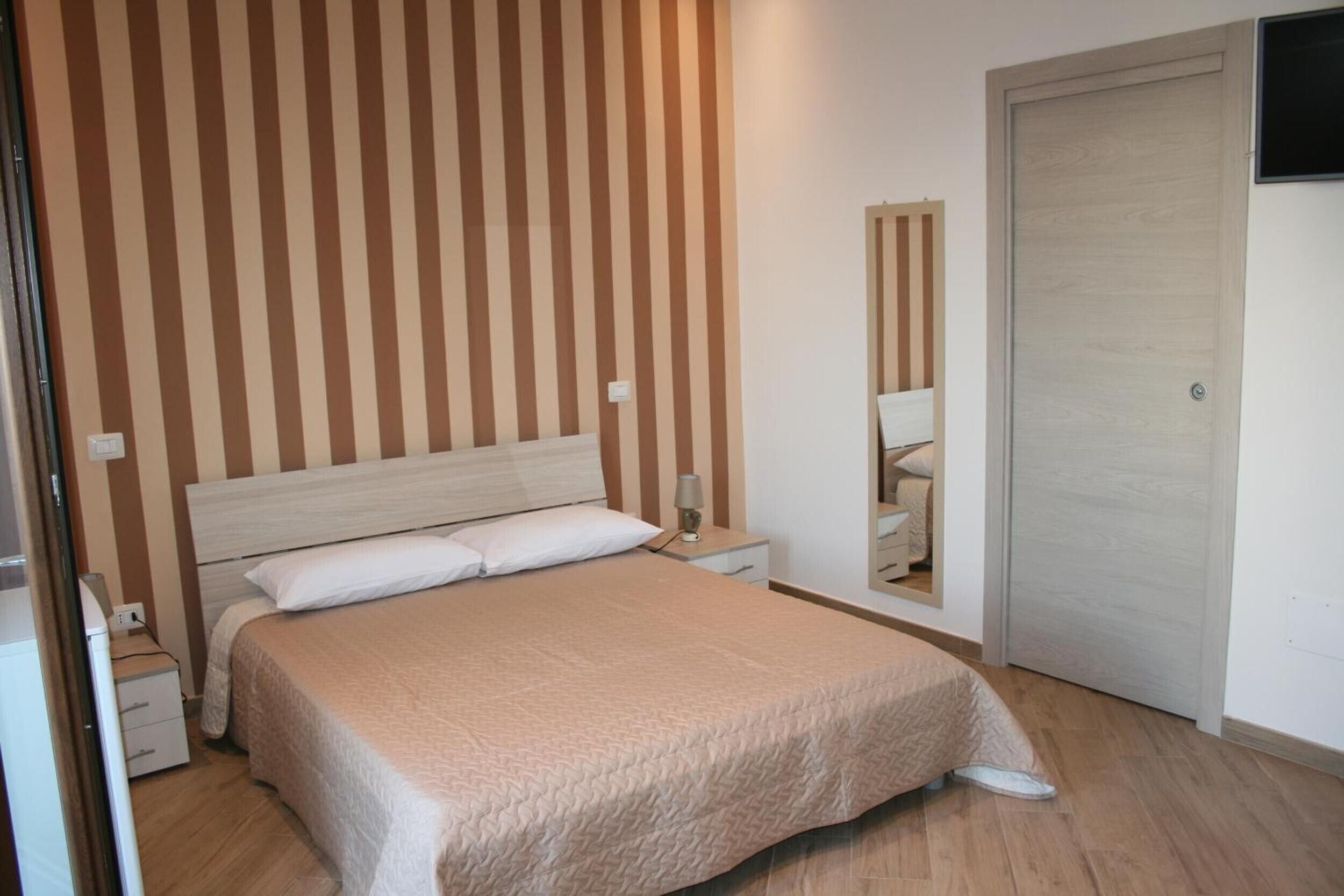 1 間睡房、熨斗/熨衫板、Wi-Fi、床單