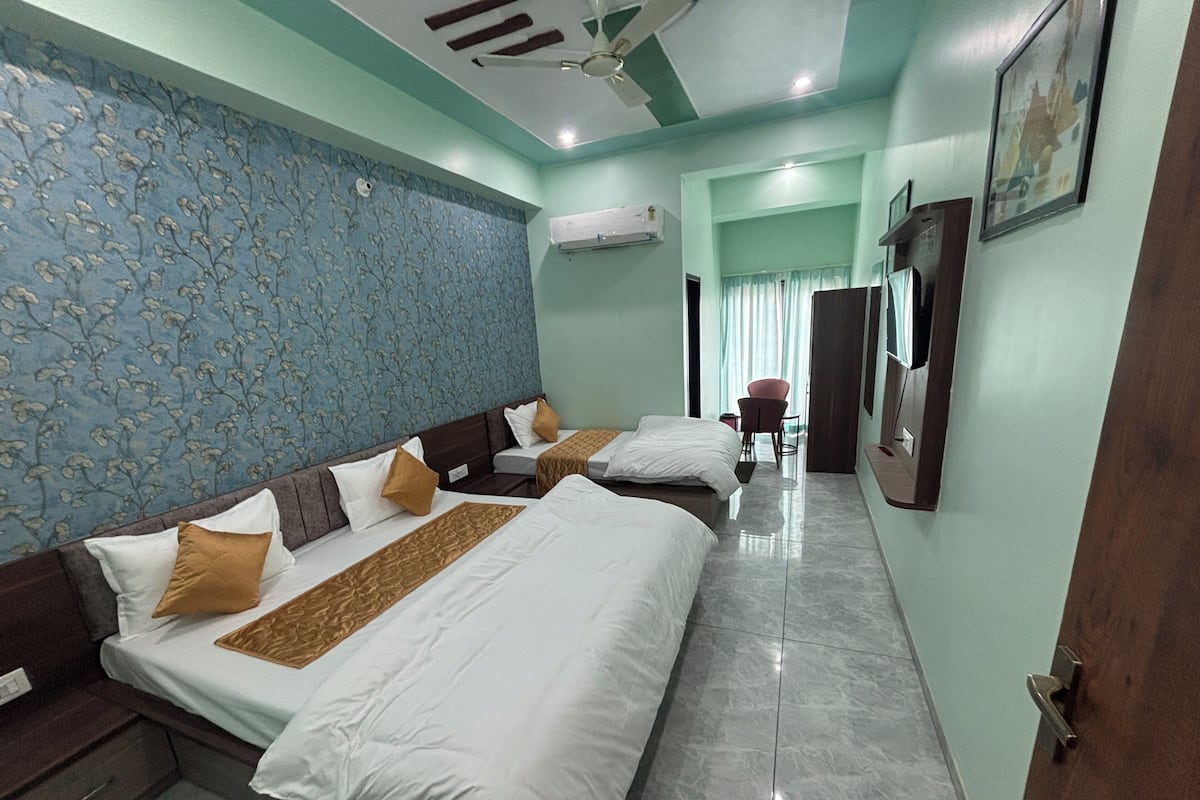 Executive Triple Room