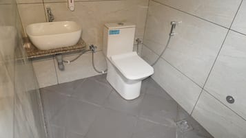 Free toiletries, towels, soap, shampoo