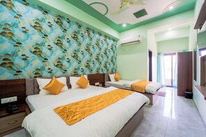 Superior Triple Room | Free WiFi - Hotel Neel Kamal (Khatoo)