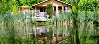 The Windsor Lodge Contrast Water Therapy. Hot Tub & Ice Cold Plunge Barrel.