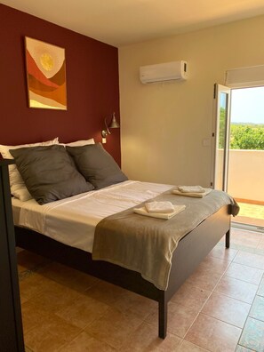 4 bedrooms, iron/ironing board, travel cot, free WiFi - Villa Eos Fanes (Fanes)