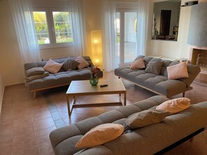 TV, stereo, computer monitors - Villa Eos Fanes (Fanes)