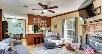 < 1 Mi From Suwannee River, Hideaway w/ Lanai