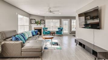 House (4 Bedrooms) | Front of property