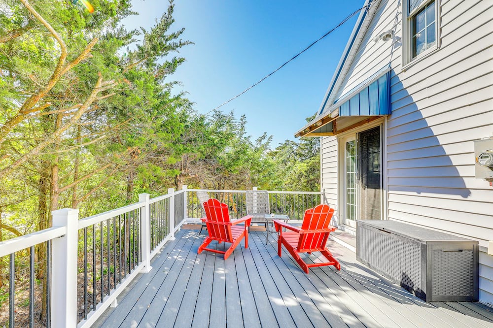 Walk to Broadkill Beach: Sleek Family Home w/ Deck