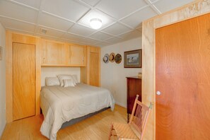 House (2 Bedrooms) | Interior - 8 Mi to Appalachian Trail! Home w/ Fire Pit (Ceres)