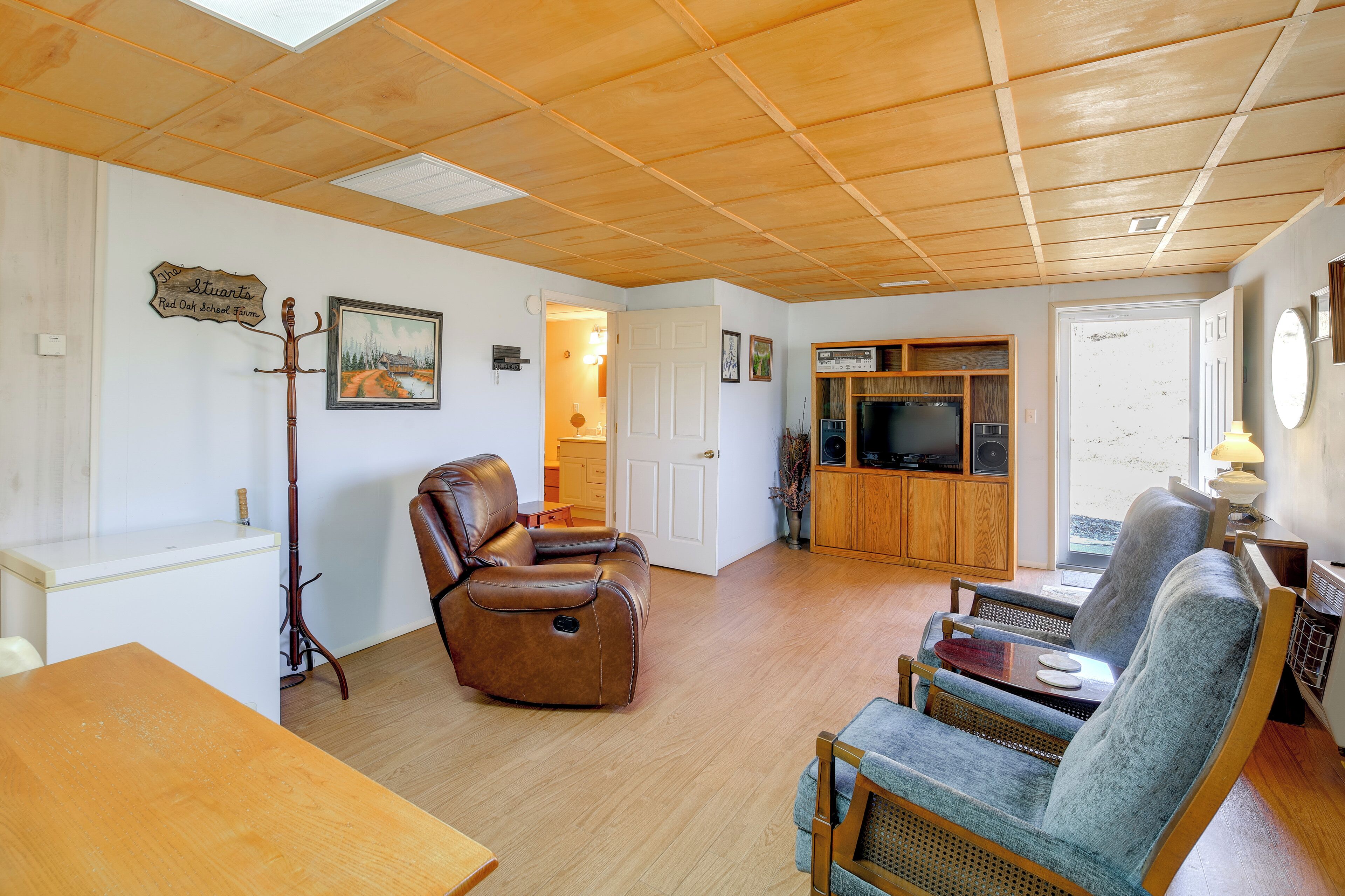 المنشأة من الداخل