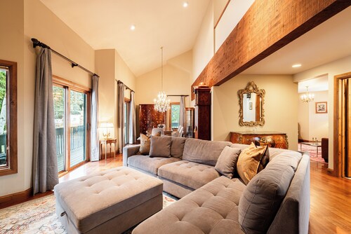 Deer Valley Lakeside Whispering Pines: Spacious 3BR townhome in Park City.