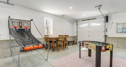 Hot Tub + Fire Pits: Waterfront Lake Anna Escape!