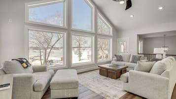 House (3 Bedrooms) | Front of property
