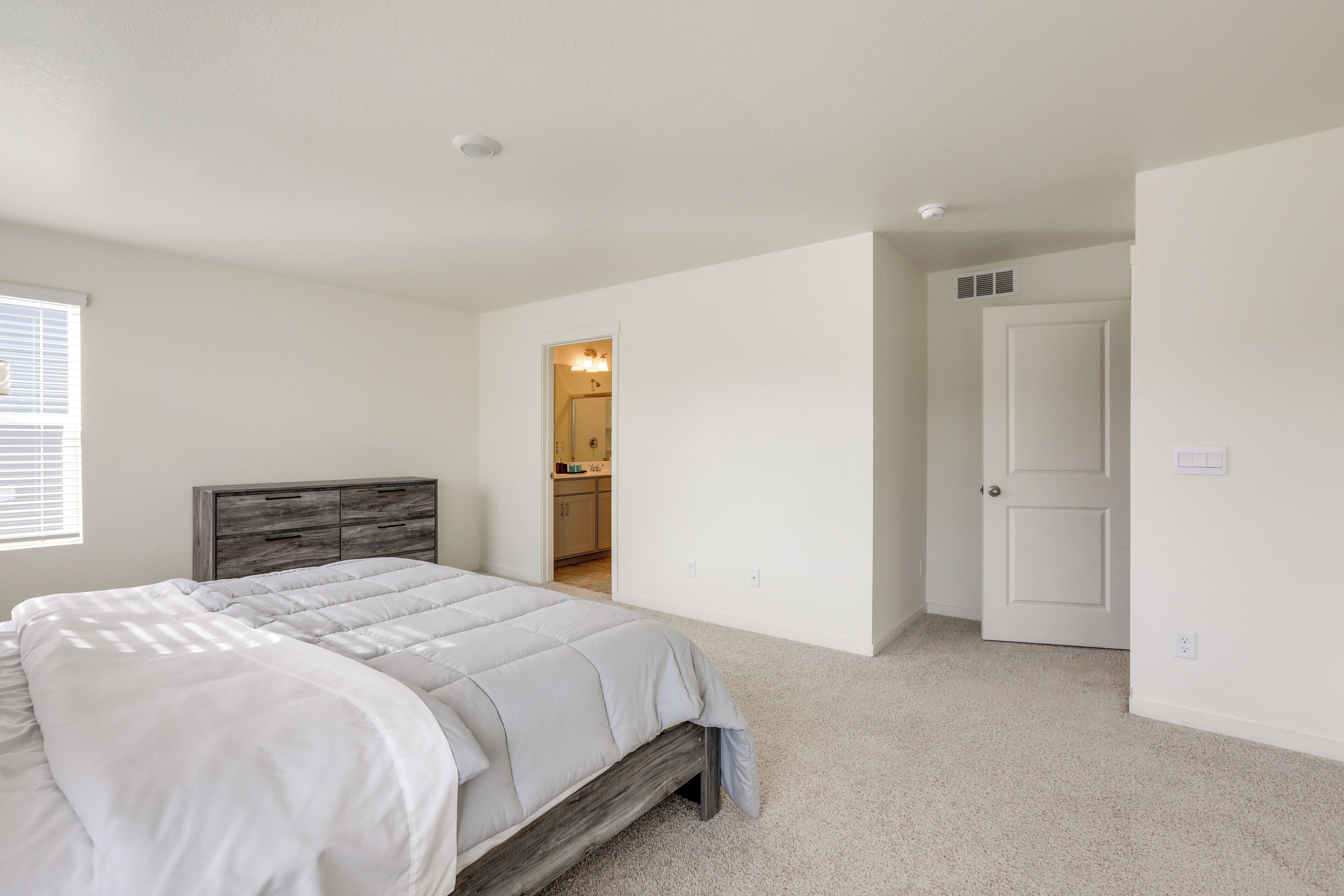 Rumah (4 Bedrooms) | Interior