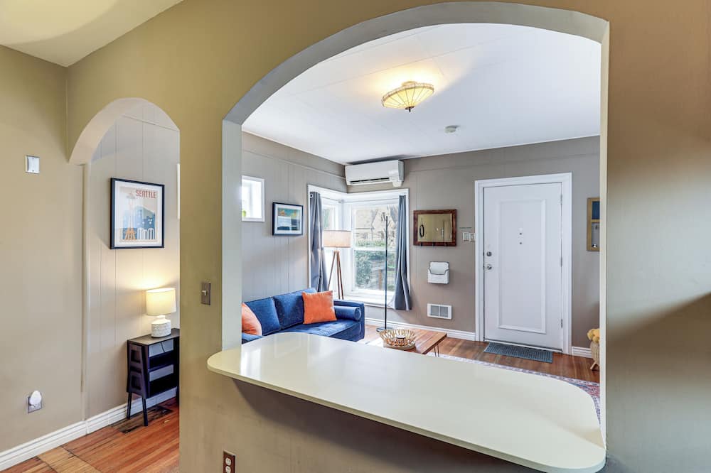 8 Mi to Lumen Field! Walkable Home w/ Fenced Yard