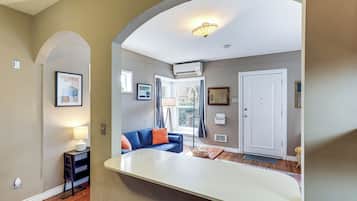 House (1 Bedroom) | Interior