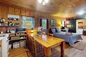 House (1 Bedroom) | Interior