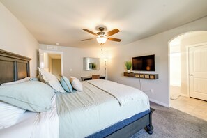 Interior - Colorado Springs Family Home ~ 10 Mi to Downtown! (Colorado Springs)