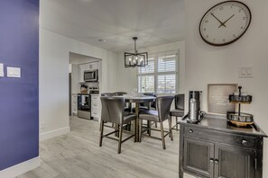 Apartment (1 Bedroom) | Interior - Renovated, Walkable! Old Town Condo w/ Pool Access (Scottsdale)
