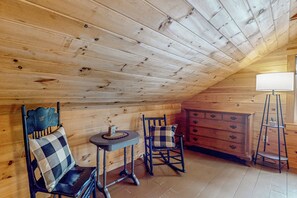 Interior - 3BR Lakefront Dog-friendly w/ Floating Dock (Dexter)